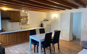 Maison au calme a l'orée du bois. Accès A13-A14
