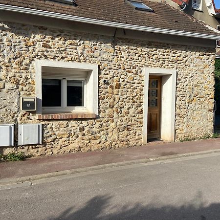 Maison au calme a l'orée du bois. Accès A13-A14 Orgeval  Extérieur photo